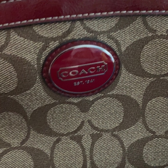 Purse - Picture 2 of 3